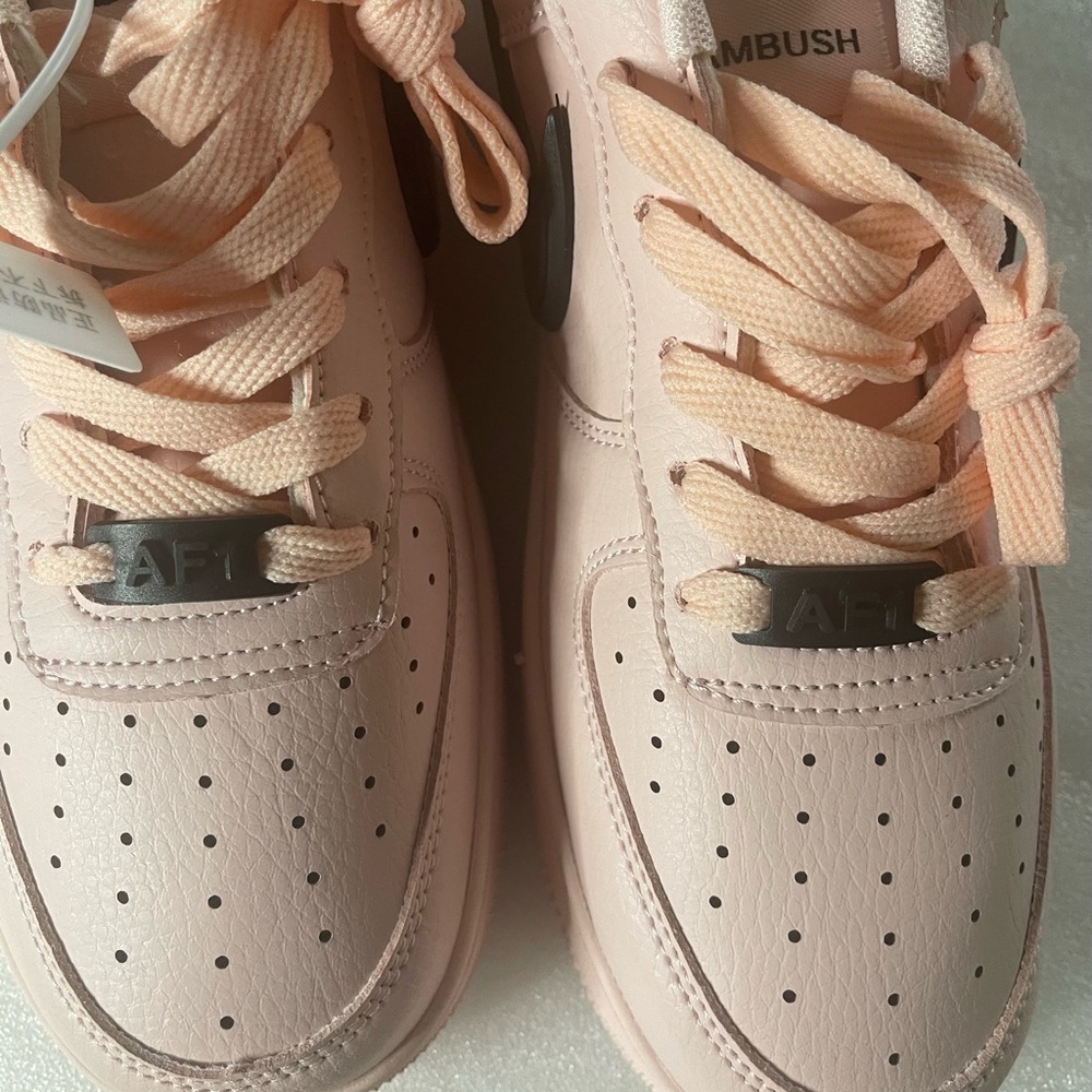 Nike Pink and Black Sneakers 1.1 - Picture 3 of 7